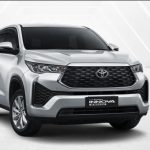 innova-zenix-depan